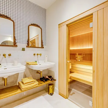 Romantic Escape And Wellness At Miss Tinguett In Bruges Exterior photo