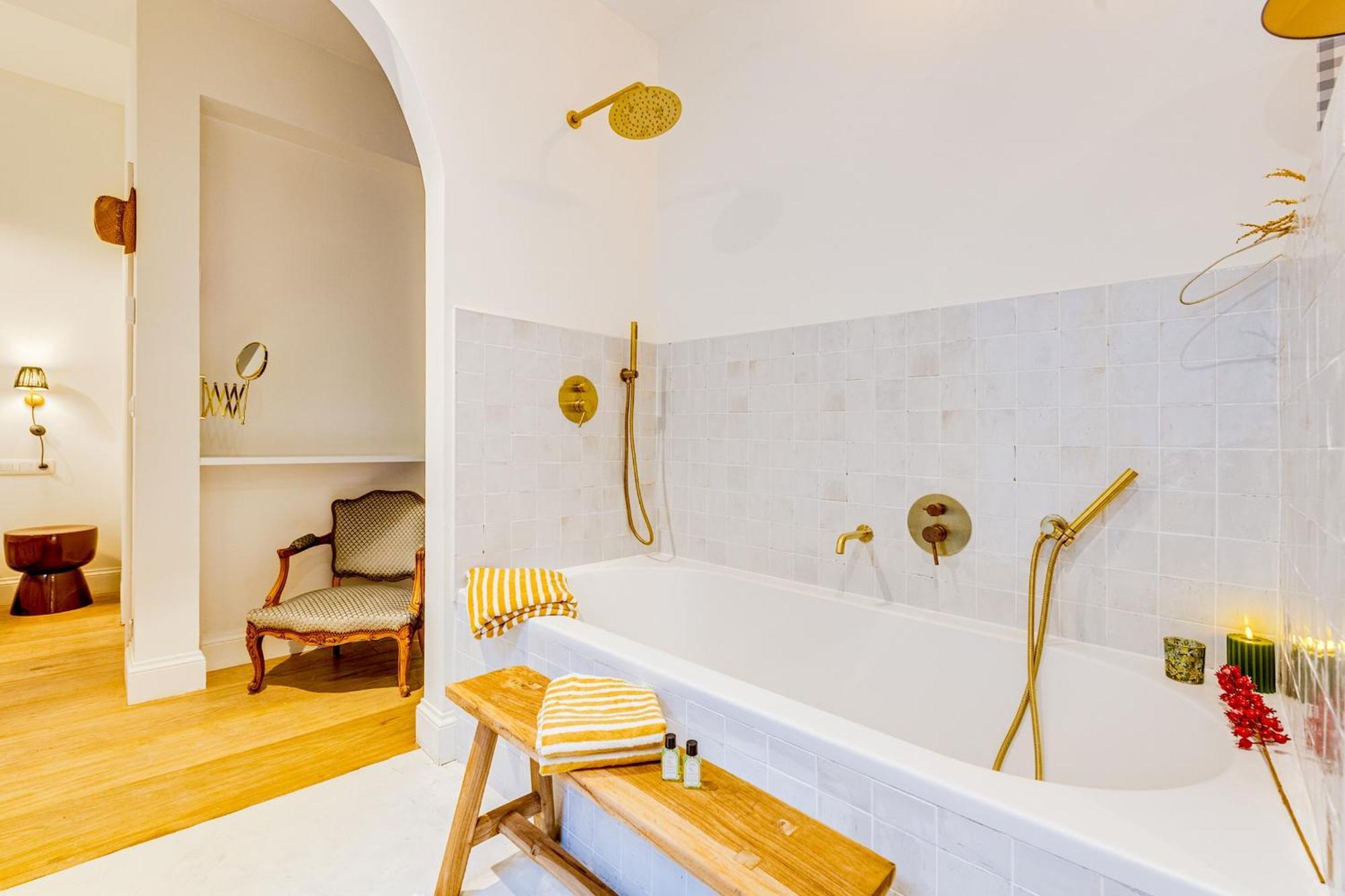 Romantic Escape And Wellness At Miss Tinguett In Alloggio in famiglia *